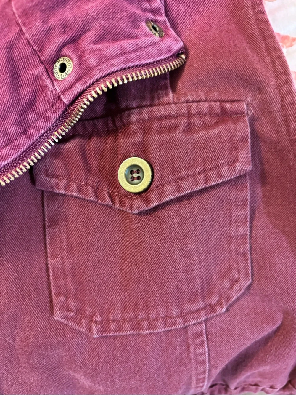 Beyove Women's Utility Vest in Burgundy - Picture 5 of 5